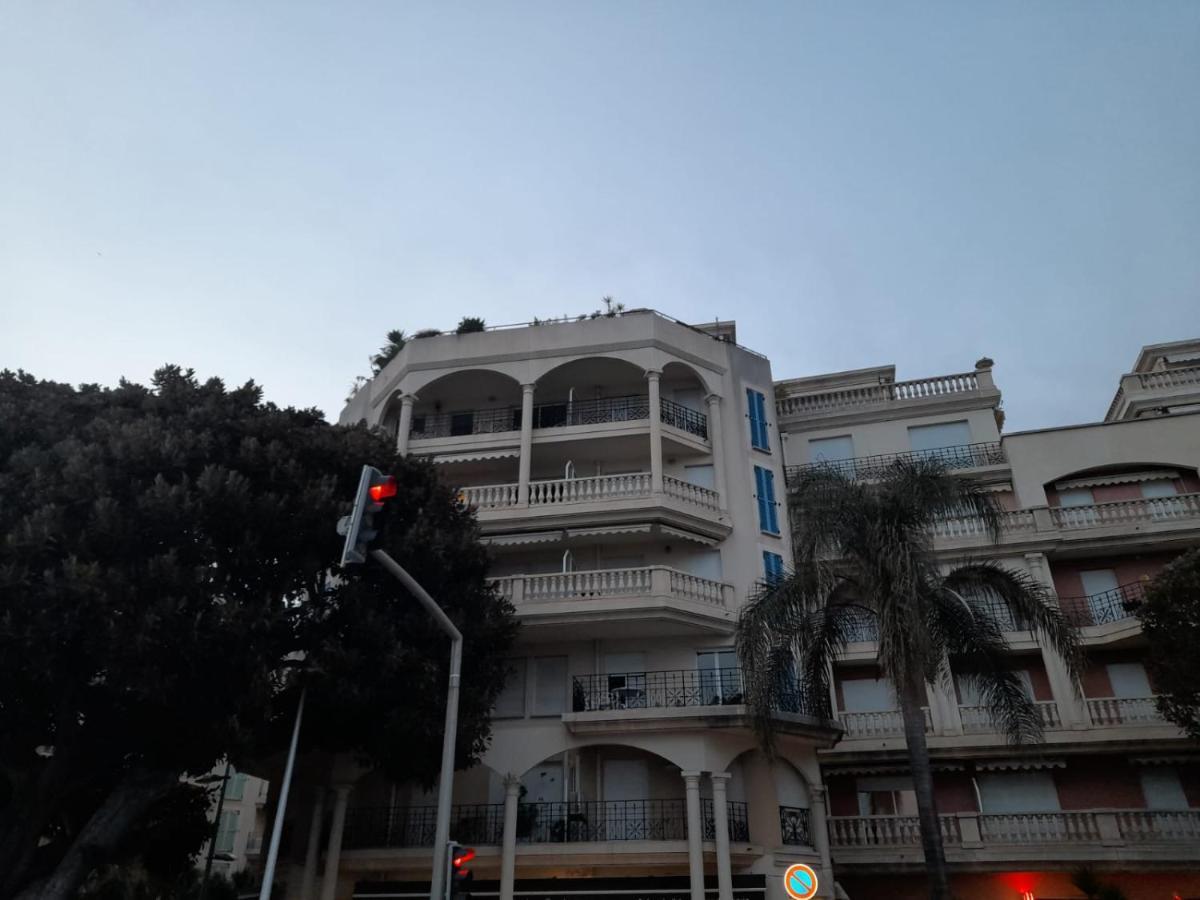 Attico Victoria Palace Suggestivo E Spettacolare Menton Exteriör bild
